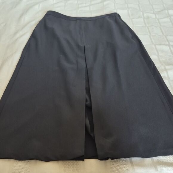 Banana Republic Classic Black A-Line Skirt - Picture 16 of 16